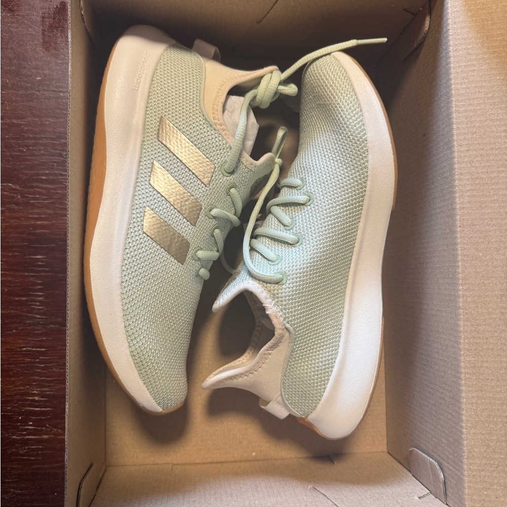 Adidas Cloudfoam Pure Mint Sneakers brand new in box women’s 7.5
